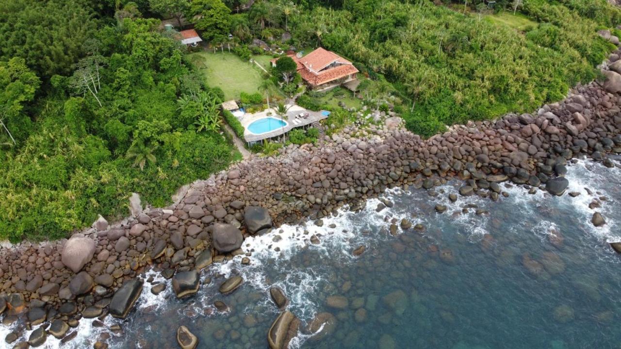 Sol-Lua Bangalo Com Uso Exclusivo Da Piscina Villa Ilhabela Exterior photo