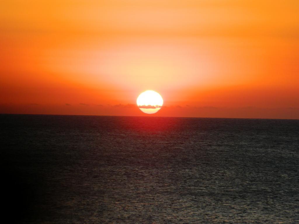 Sol-Lua Bangalo Com Uso Exclusivo Da Piscina Villa Ilhabela Exterior photo