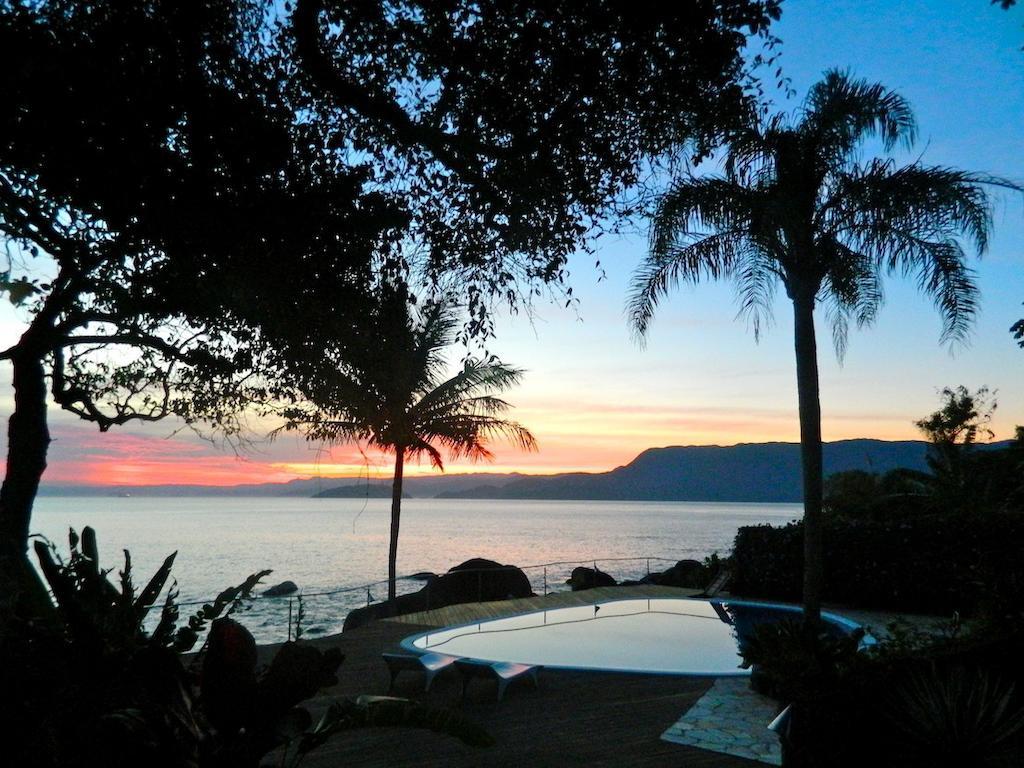 Sol-Lua Bangalo Com Uso Exclusivo Da Piscina Villa Ilhabela Exterior photo