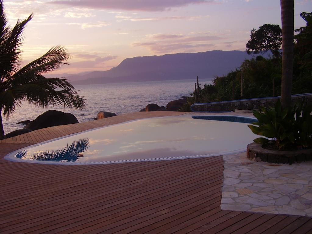 Sol-Lua Bangalo Com Uso Exclusivo Da Piscina Villa Ilhabela Exterior photo